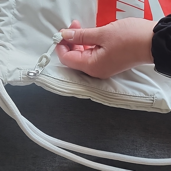 Unisex nike string bag - Picture 3 of 8